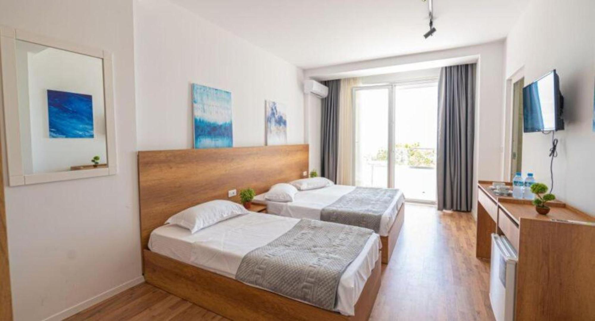 Hotel Besani Dıraç Dış mekan fotoğraf