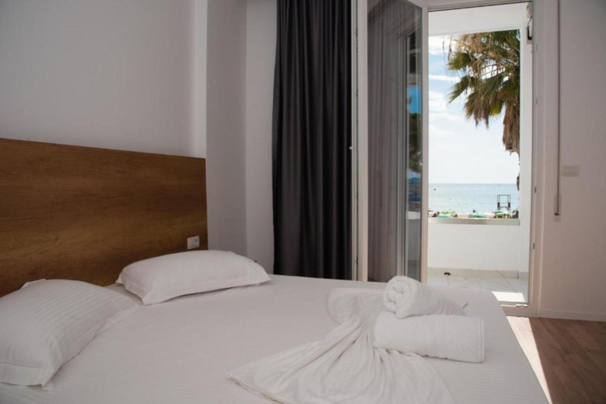 Hotel Besani Dıraç Dış mekan fotoğraf