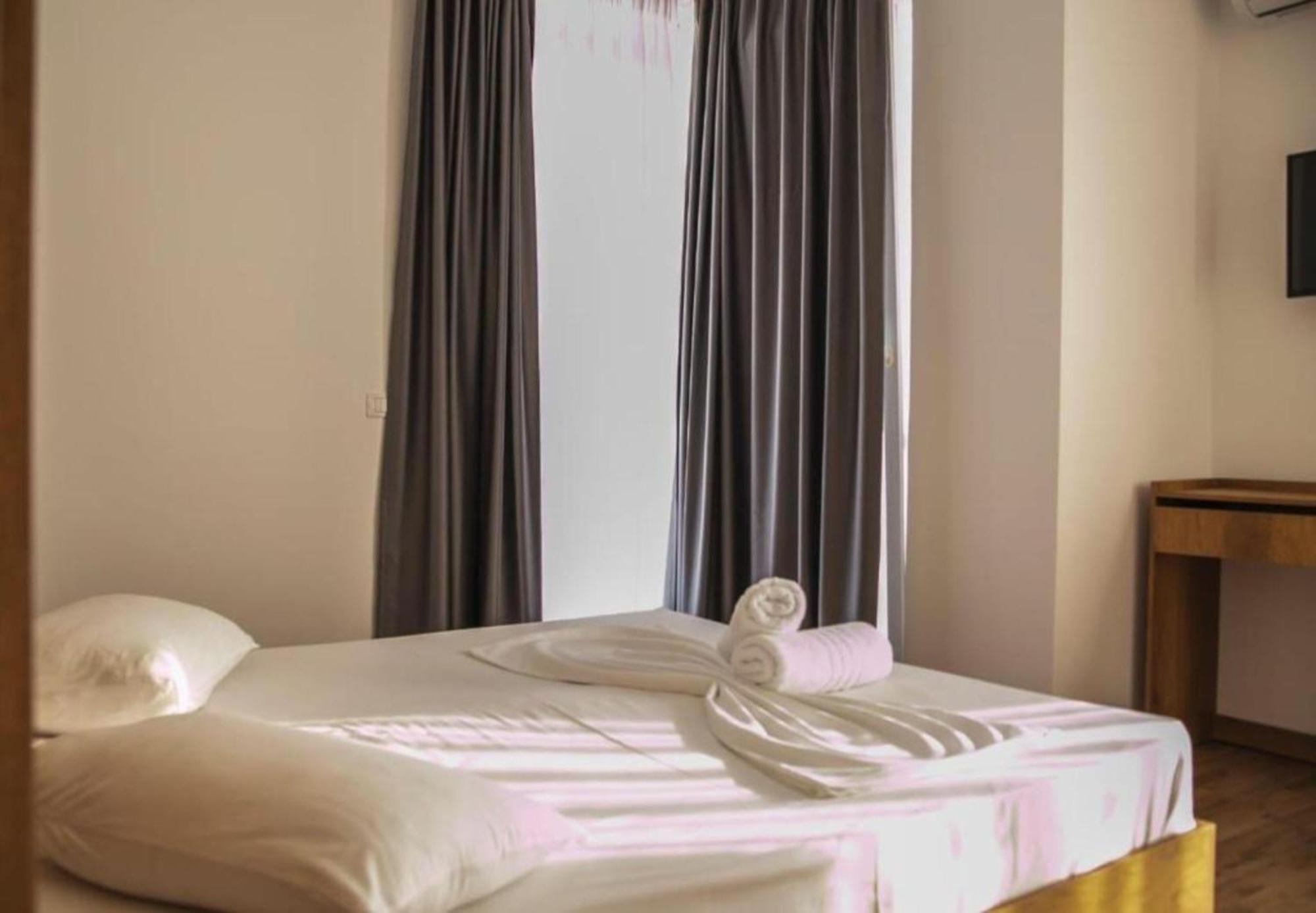 Hotel Besani Dıraç Dış mekan fotoğraf