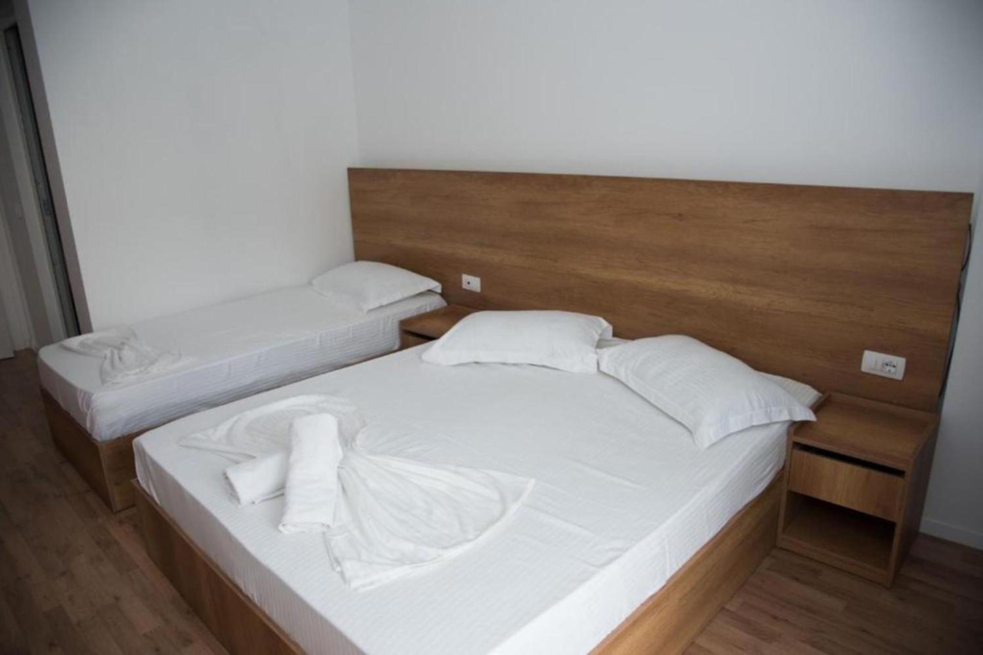 Hotel Besani Dıraç Dış mekan fotoğraf
